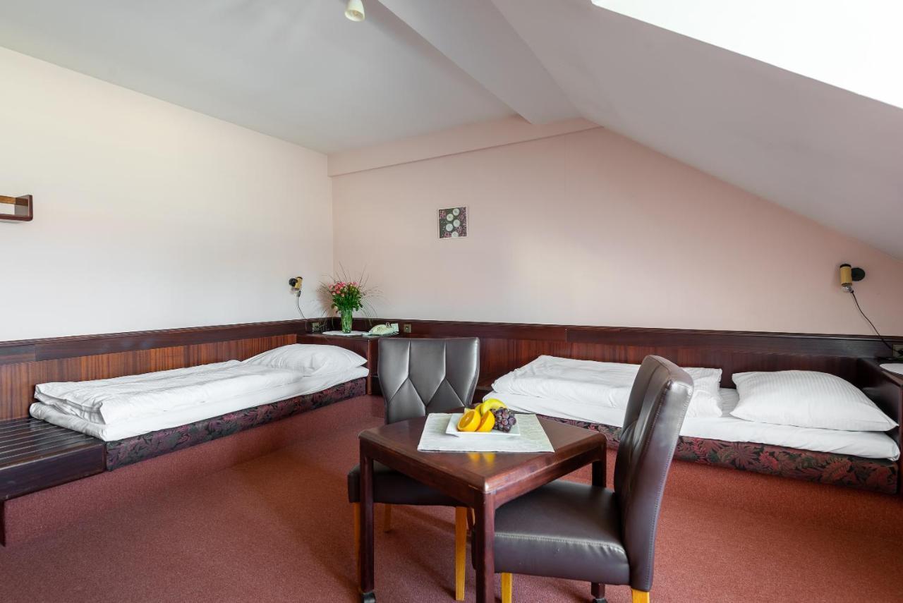 Floret Hotel 3*