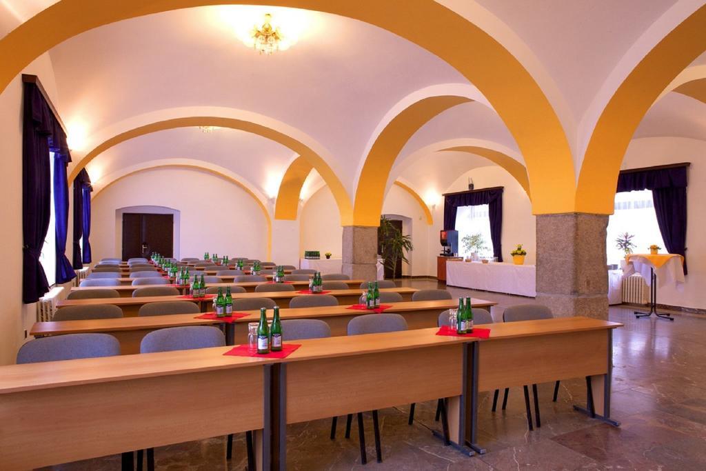 Floret Hotel 3*